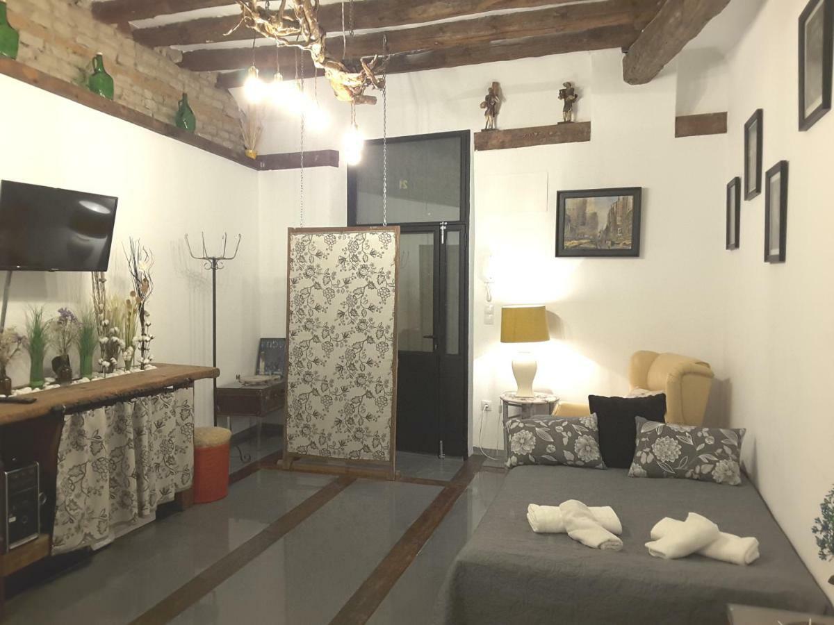 Ferienwohnung Nuevo! Puente De Piedra A 5'Del Pilar Saragossa Exterior foto